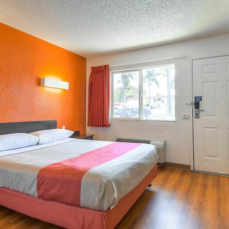 Motel 6-Long Beach, Ca - Los Angeles Εξωτερικό φωτογραφία