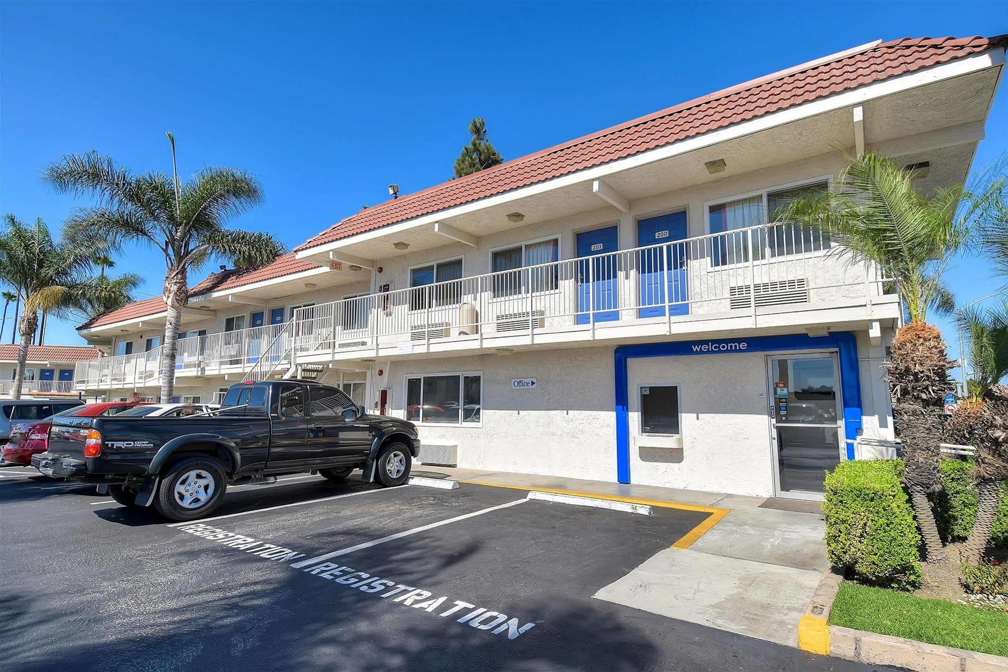 Motel 6-Long Beach, Ca - Los Angeles Εξωτερικό φωτογραφία
