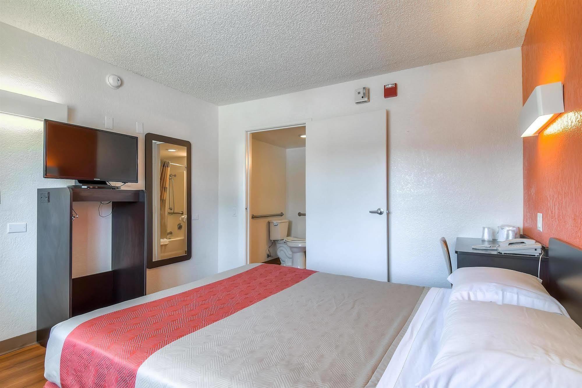 Motel 6-Long Beach, Ca - Los Angeles Εξωτερικό φωτογραφία