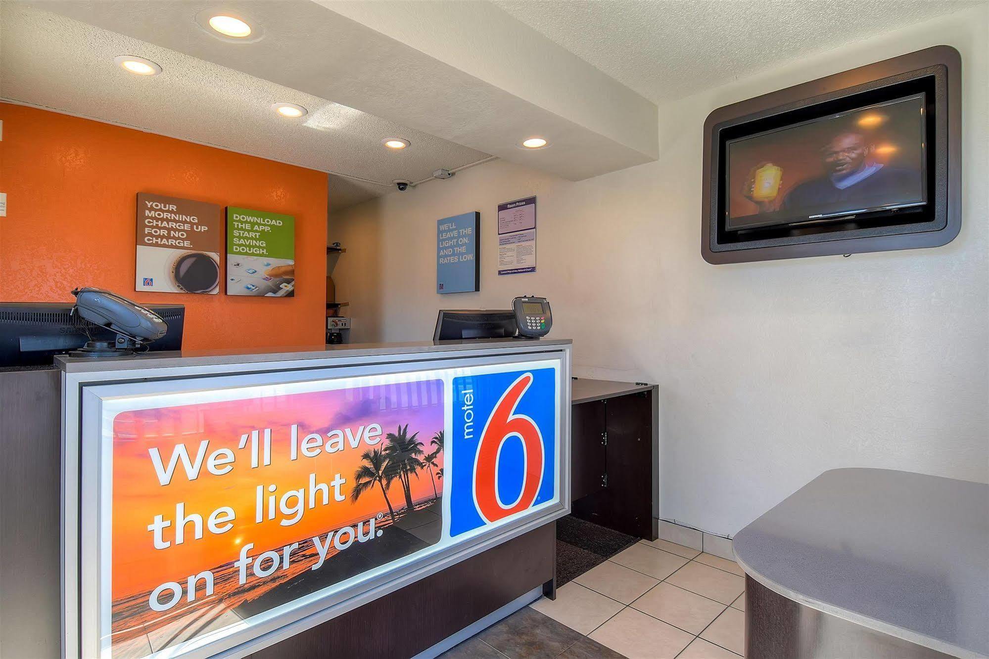 Motel 6-Long Beach, Ca - Los Angeles Εξωτερικό φωτογραφία