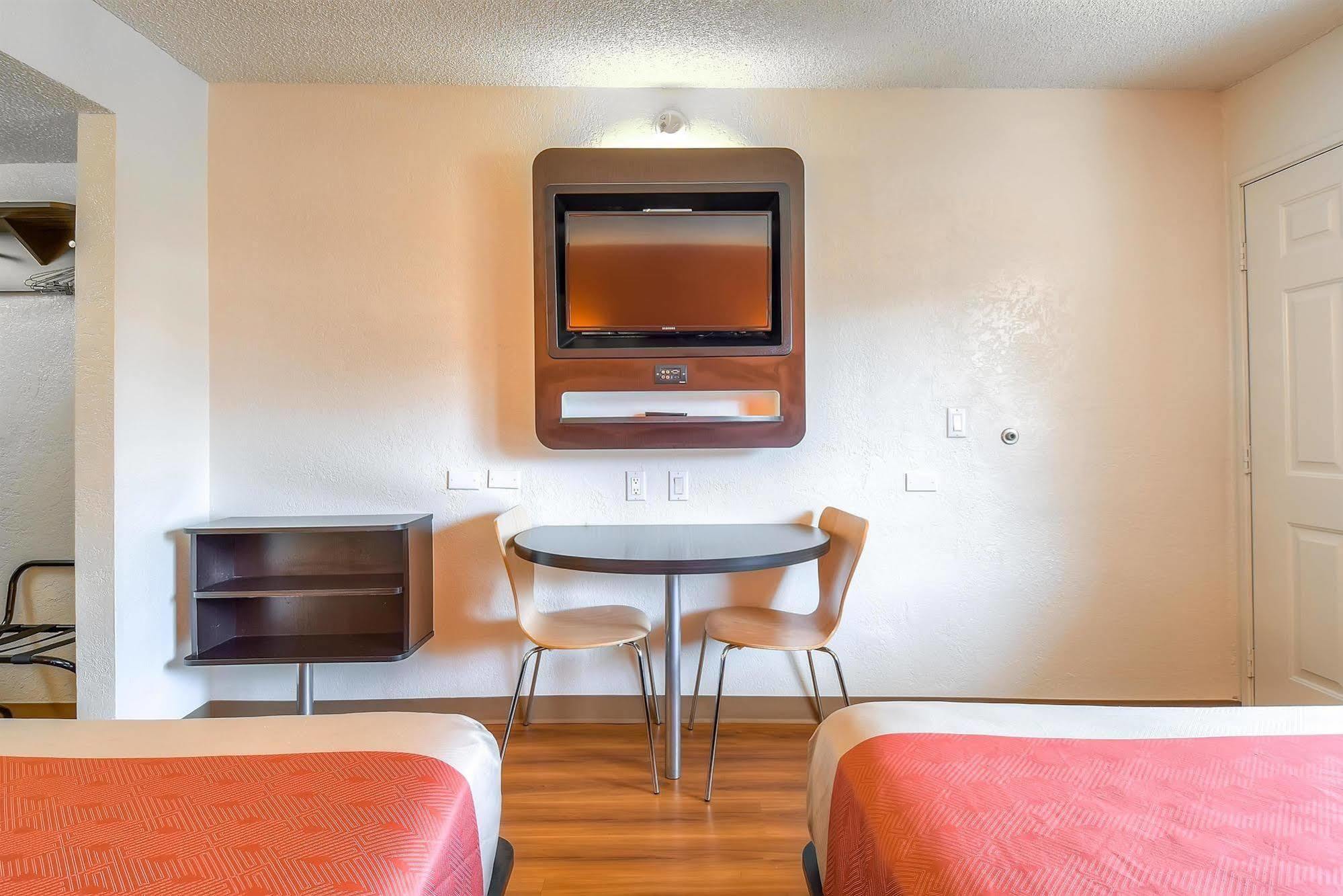 Motel 6-Long Beach, Ca - Los Angeles Εξωτερικό φωτογραφία
