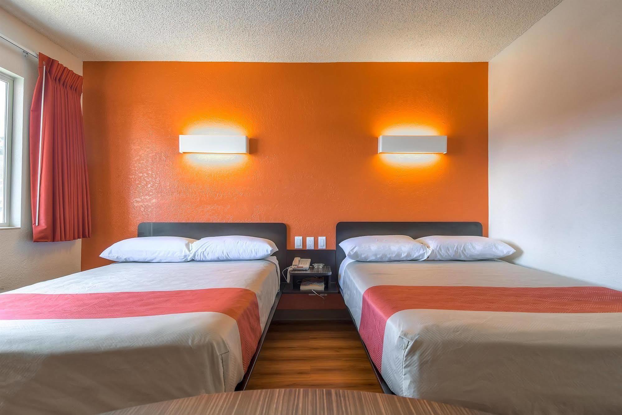Motel 6-Long Beach, Ca - Los Angeles Εξωτερικό φωτογραφία