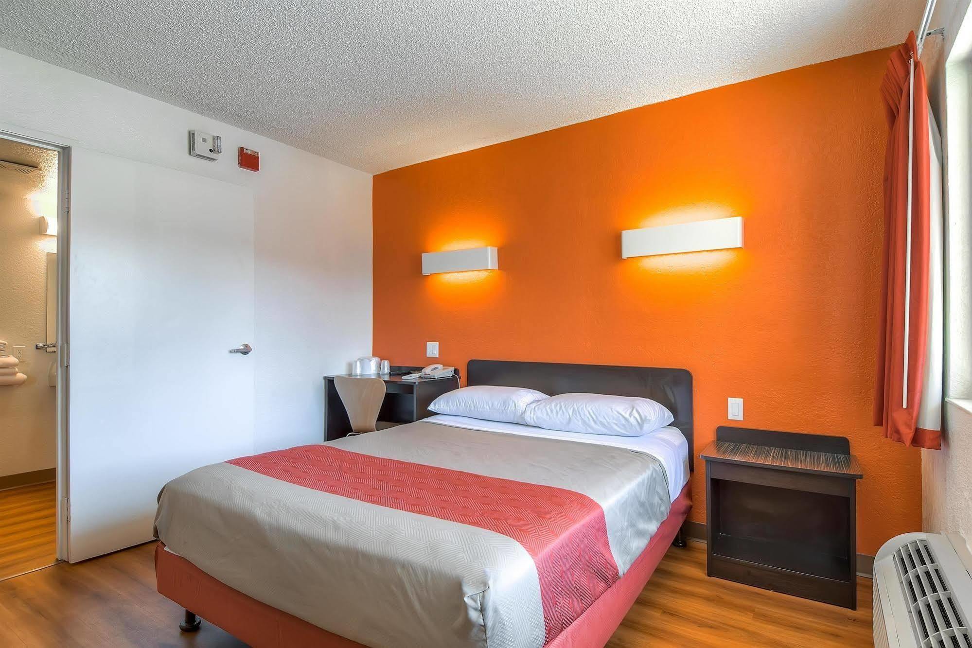 Motel 6-Long Beach, Ca - Los Angeles Εξωτερικό φωτογραφία