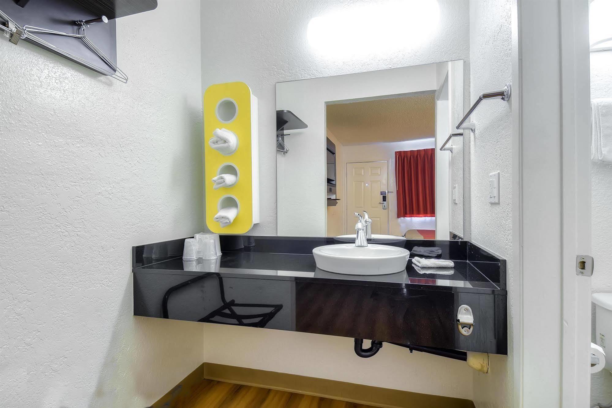 Motel 6-Long Beach, Ca - Los Angeles Εξωτερικό φωτογραφία